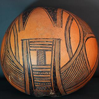 Huge Fulani calabash in perfect condition 09.01.1656